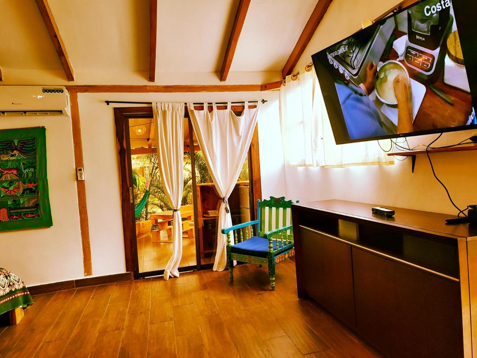 فندق Cafe Madame Puerto López المظهر الخارجي الصورة